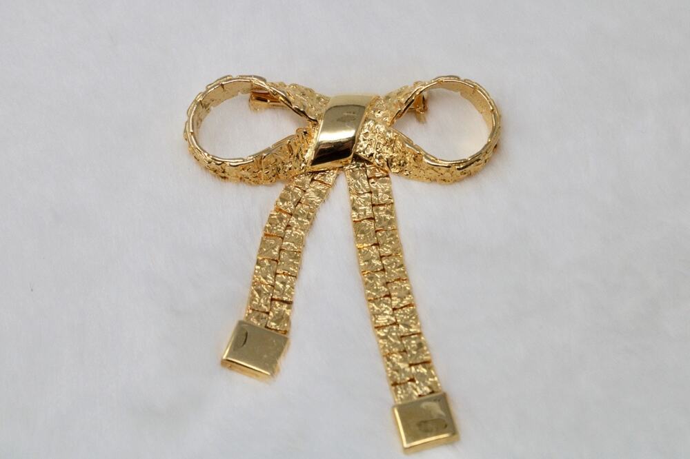 Vtg 1980s Gold Tone Nugget Bow Brooch Pin Articulated Flexible Ribbon Dangle 3"